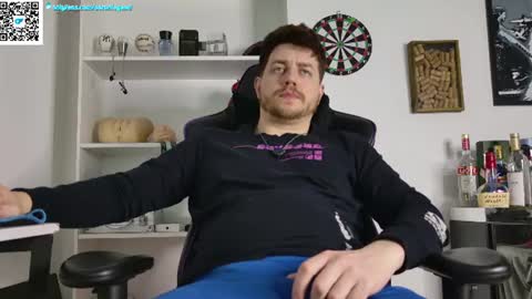 Aaron  online show from July 14, 5:33 am