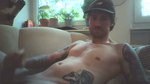 achix2704 online show from July 8, 6:56 pm