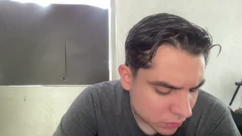 alber753713 online show from June 11, 10:19 pm