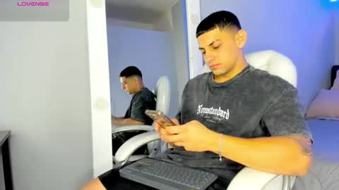 alex online show from June 25, 12:32 pm