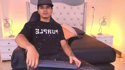Andreao online show from August 7, 1:40 pm
