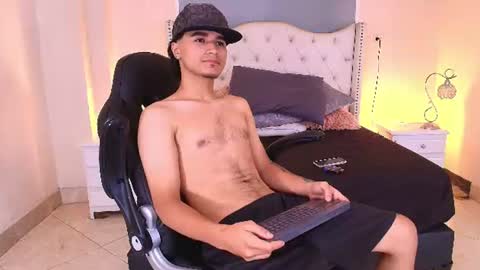 Andreao online show from July 28, 4:39 pm