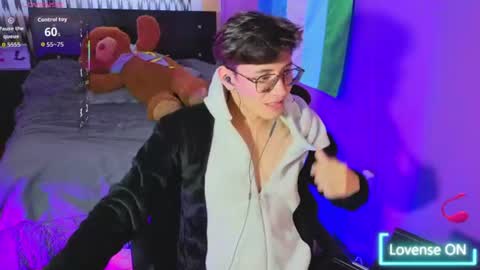 Angel online show from July 6, 1:52 pm
