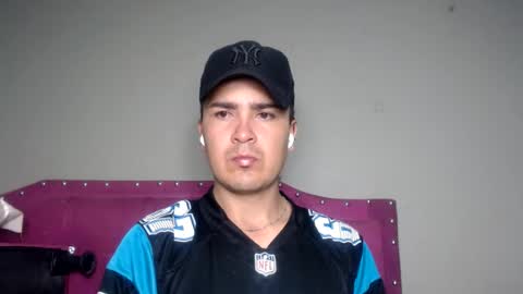 angels_0001 online show from July 26, 9:39 am