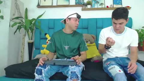 Aroon   online show from June 21, 1:17 pm