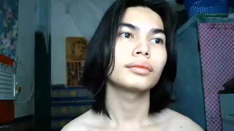 asian_babyboi online show from June 22, 12:16 am