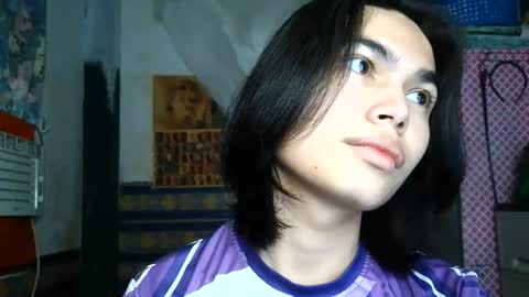 asian_babyboi online show from June 18, 11:37 am