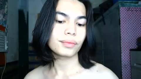 asian_babyboi online show from July 16, 12:45 pm