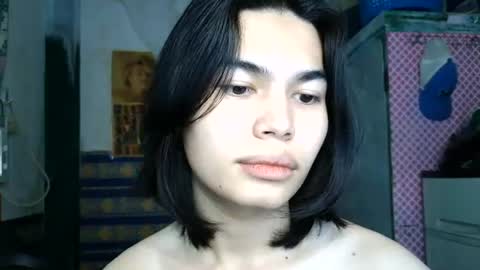 asian_babyboi online show from July 10, 5:11 am