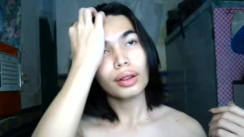 asian_babyboi online show from July 7, 7:23 am