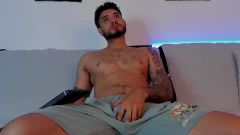 AustinTorres  online show from June 18, 12:45 am