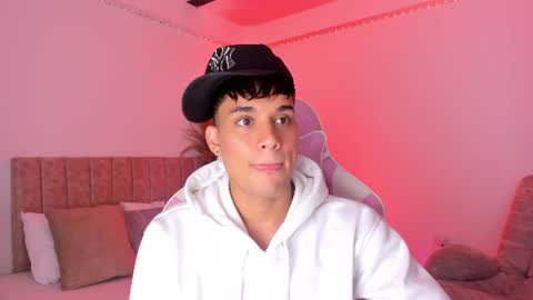 AXEL online show from August 2, 10:02 am