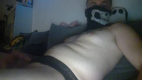 benb2022 online show from August 10, 1:44 am