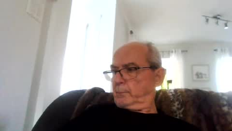 bernard1102 online show from August 5, 11:04 am