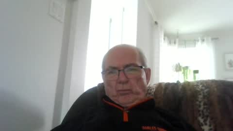 bernard1102 online show from June 26, 7:38 pm