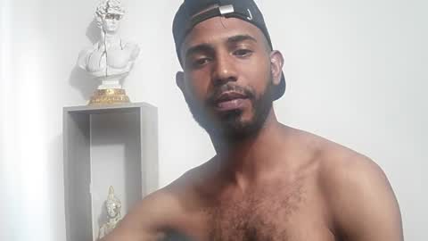 bruce_1111 online show from June 23, 7:50 pm