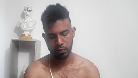 bruce_1111 online show from June 20, 9:42 pm