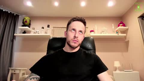 Chris online show from July 7, 2:44 am