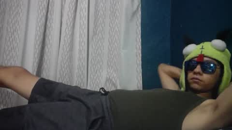 cry_guy online show from July 18, 8:09 am