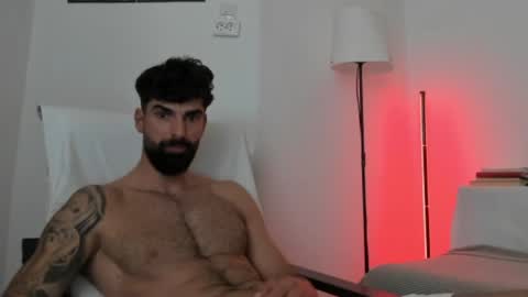 cuteeboy online show from June 7, 1:51 pm