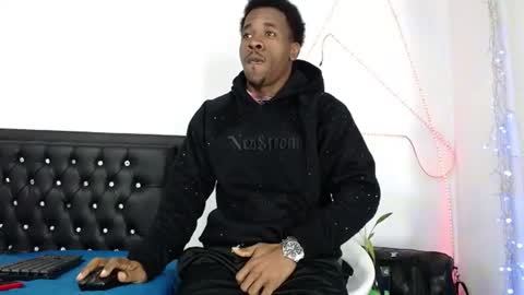 damian_hart_24cm online show from June 9, 12:29 pm