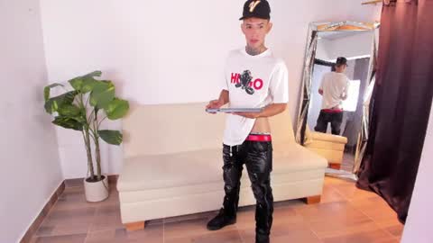 darwin_stark online show from July 6, 6:10 am