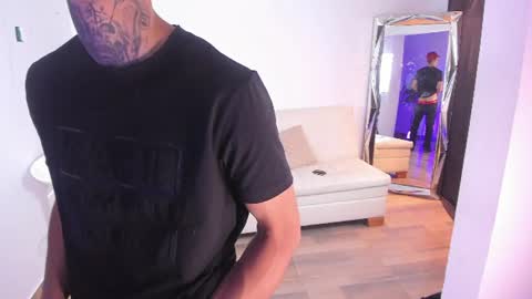 darwin_stark online show from August 4, 2:06 am