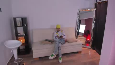 darwin_stark online show from July 30, 12:43 am