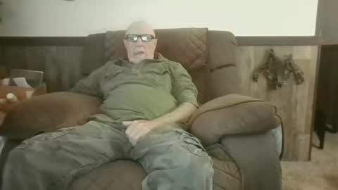 dave571960 online show from July 23, 9:50 am