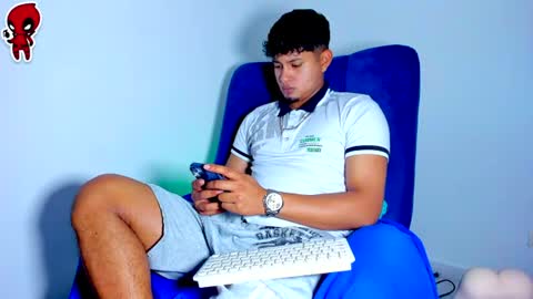  Dominic  online show from July 3, 3:23 am