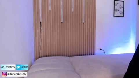 dorian_mystery online show from July 15, 11:55 pm