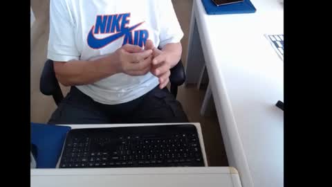 dutchpornking2 online show from July 3, 6:52 am