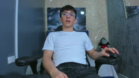Elan Giralon online show from June 16, 11:18 pm