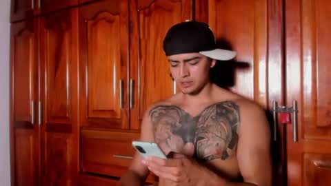 Elloit Colton online show from July 29, 9:14 pm