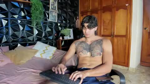 Elloit Colton online show from July 23, 7:00 pm