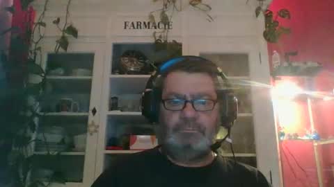Erwins room welcome sound on online show from January 6, 8:18 pm