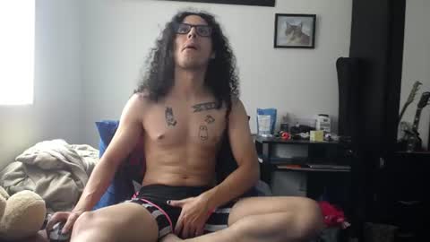 Esnider online show from July 5, 4:47 pm