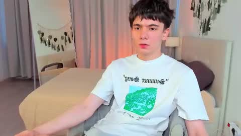 Ethan online show from July 25, 3:53 pm