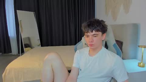 Ethan online show from July 22, 3:59 pm