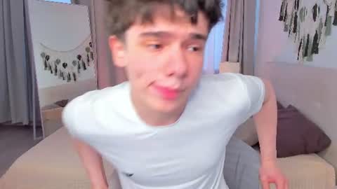 Ethan online show from July 21, 3:58 pm