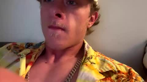 ezra4207 online show from May 4, 2:24 am