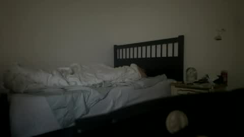 my mind is craving even when I sleep... online show from August 6, 9:26 am