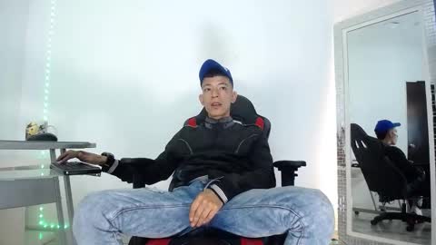 Favel Gomez online show from December 23, 1:03 pm