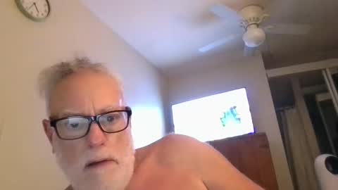gaydaddy online show from December 6, 8:37 am
