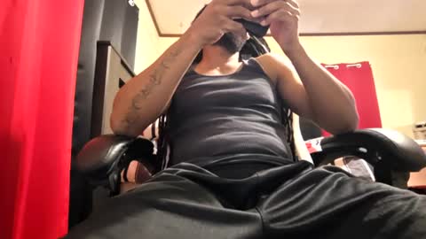glomightyj online show from August 5, 11:37 am