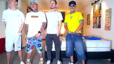 THOMAS AND DAMIAND online show from July 28, 3:21 pm