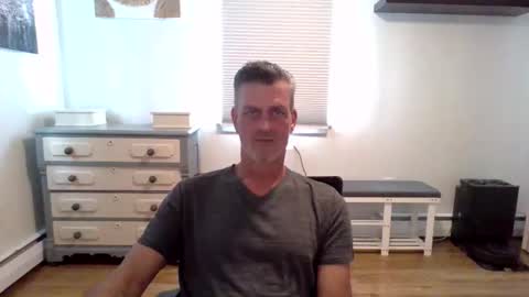 gudguy2025 online show from June 10, 3:24 pm