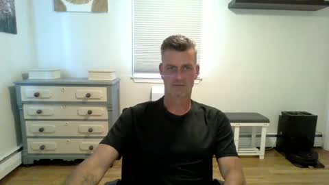 gudguy2025 online show from June 20, 4:34 pm