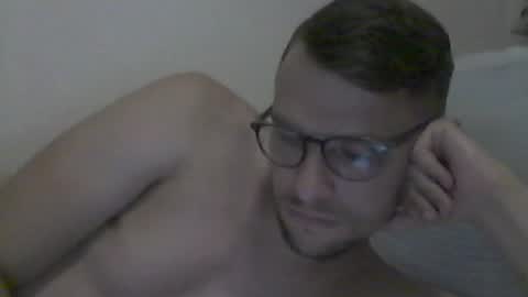 hardboylovemilfmoom online show from July 8, 8:46 pm
