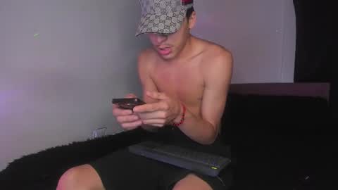 heellboy_ online show from June 12, 6:22 am